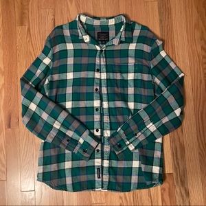 American Eagle Flannel Shirt (Size M)
